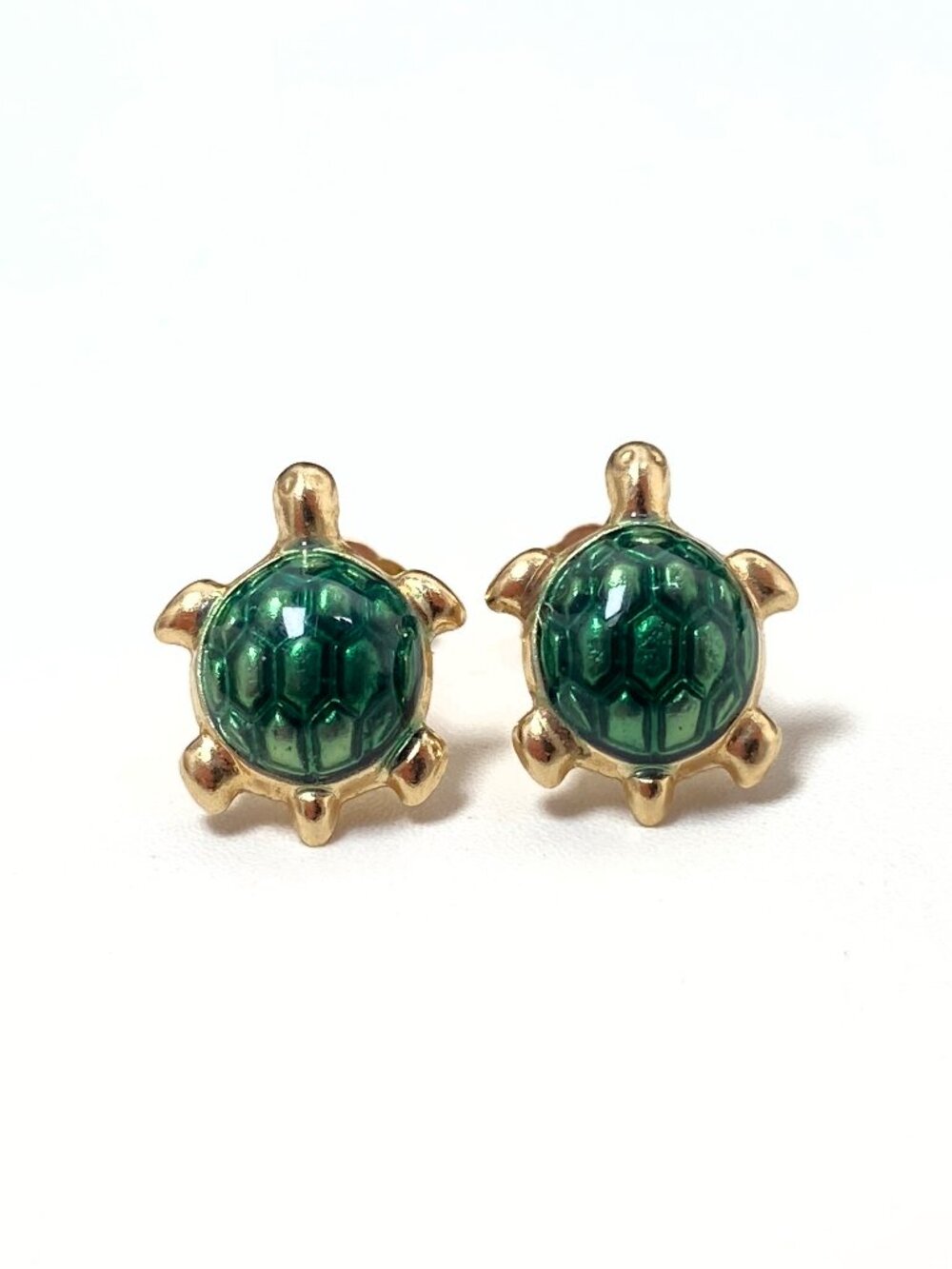 10k Solid Yellow Gold Lightweight Turtle Stud Earrings (.37 gram)
